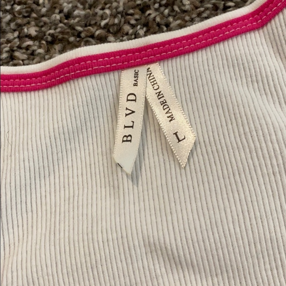 3/$25 🌟 Rhinestone “Bride” Tank - Picture 3 of 4